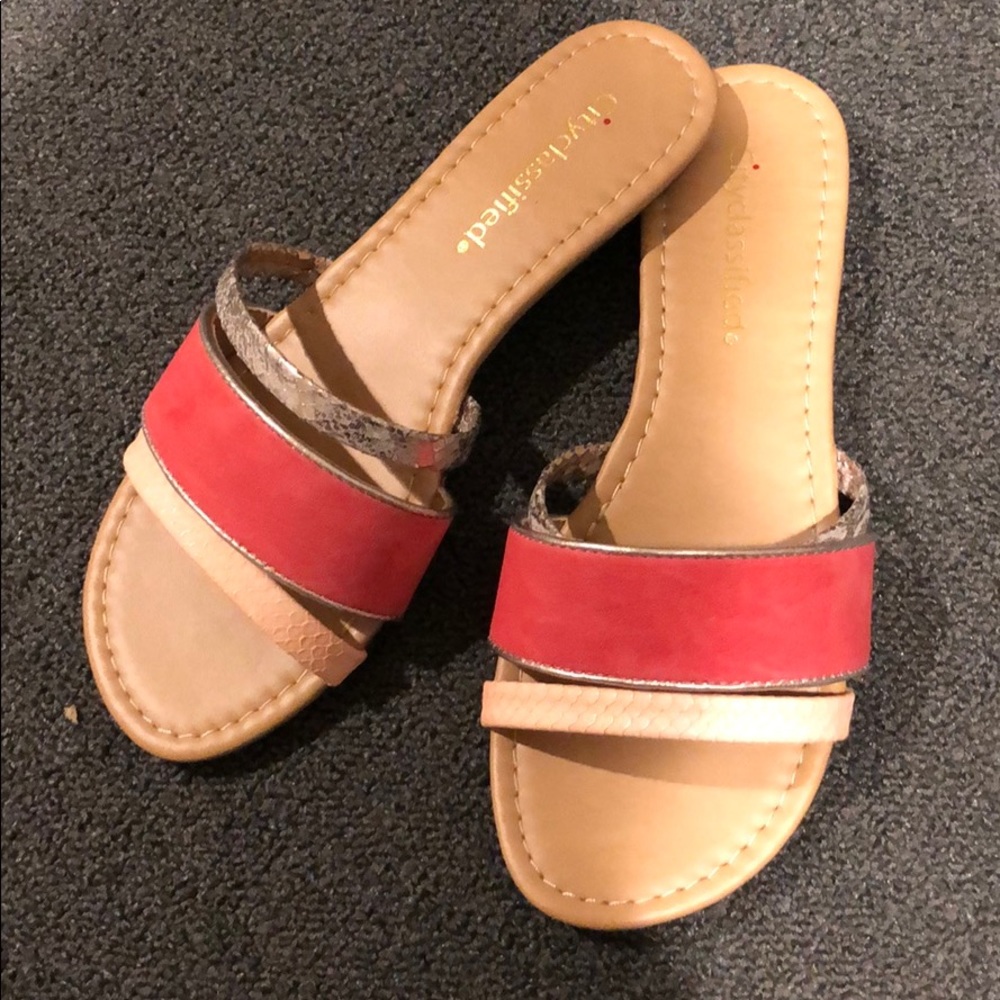 Ladies sandals